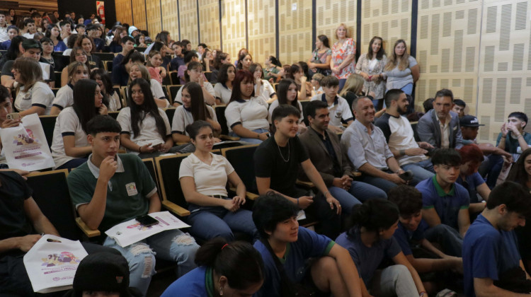 Estudiantes coparon el Congreso Provincial de Derechos Humanos para Jóvenes