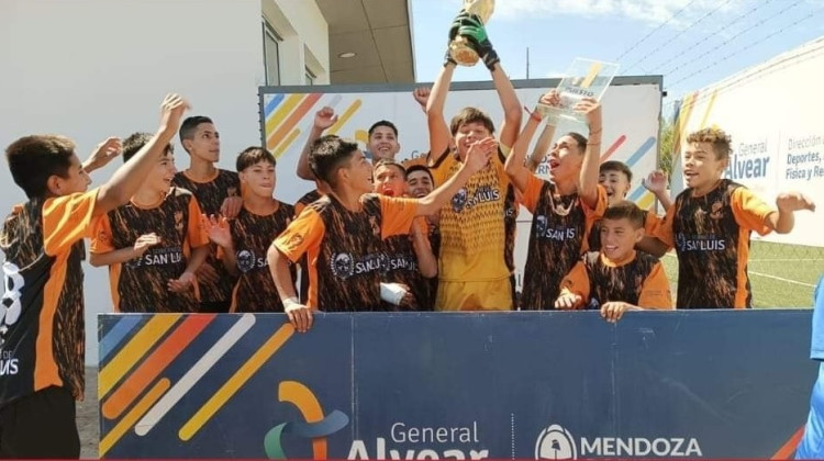 San José de Villa Mercedes se consagró campeón del Mundial Juvenil de General Alvear