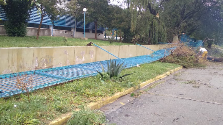 La fuerte tormenta afectó tendido de fibra óptica y antenas en San Francisco