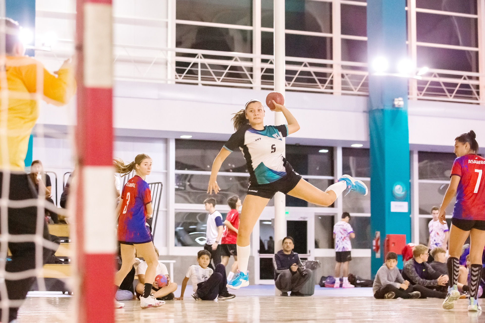 Handball: más de 800 jugadores de todo el país compiten en San Luis