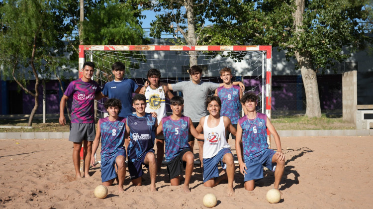 Ya abrieron sus puertas las escuelas de deportes de playa