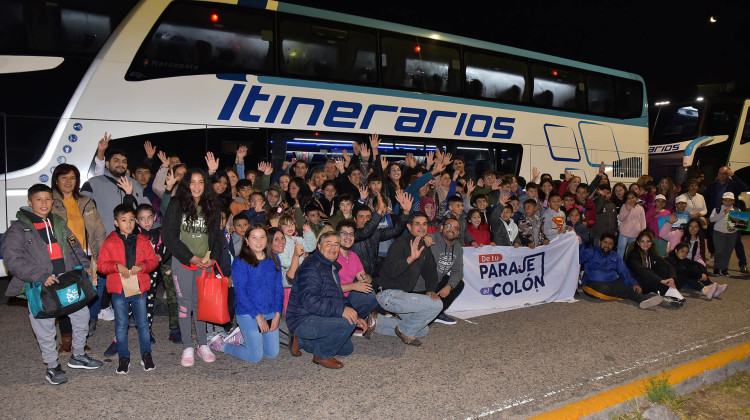 De tu paraje al Colón: alumnos emprendieron su viaje a Buenos Aires