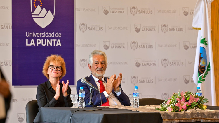 “Una sociedad moderna debe alcanzar el pensamiento crítico y transitar el camino de las oportunidades”