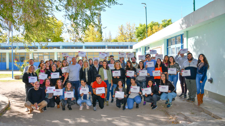 San Francisco del Monte de Oro: entregaron certificados de proyectos “Edu Emprende”