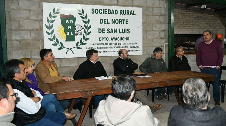 Inician un relevamiento para determinar cómo afectó al campo la falta de lluvias y la última helada