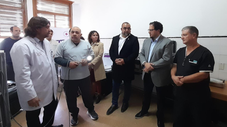 Entrega de insumos, sillones oncológicos y equipamiento de última tecnología para el Hospital “Juan D. Perón”