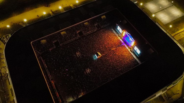 Épica tercera noche con más de 81.000 personas en el Estadio de La Pedrera