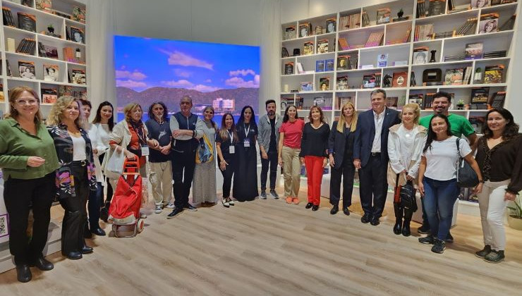 El stand de San Luis emociona al público que visita la Feria Internacional del Libro