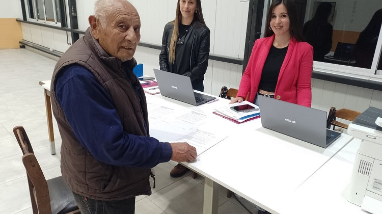 A los 86 años, Ramón Jofré comienza a estudiar en la UPrO