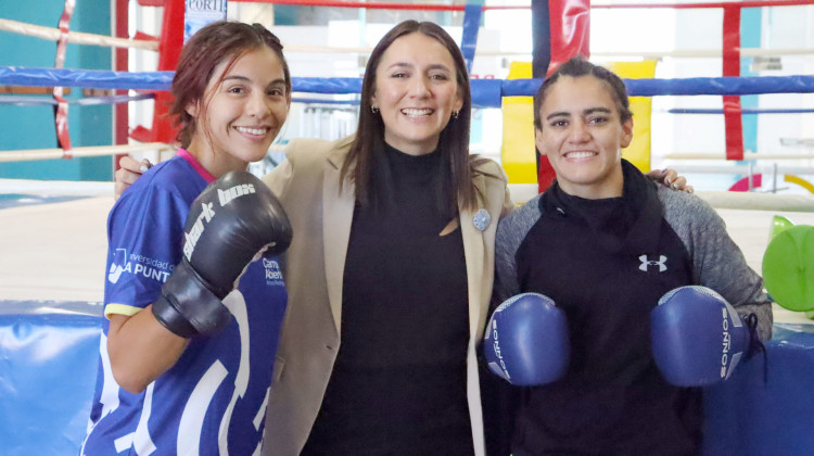 La “Princesita” Luján le pone picante a los guantes para su tercera defensa mundial