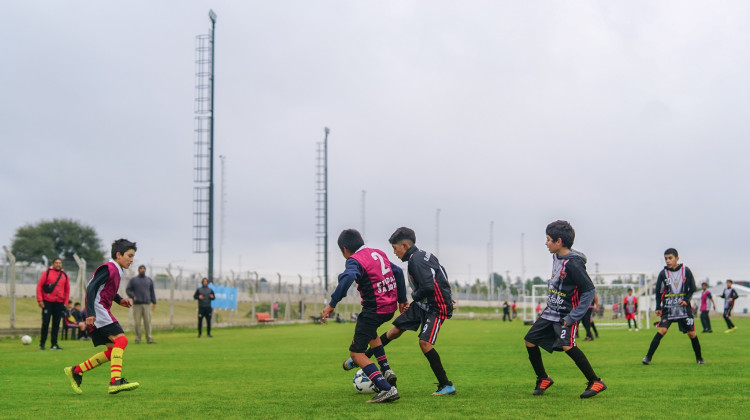 Fútbol, Cesto, y Hockey en una jornada cargada de emoción y deporte en La Pedrera