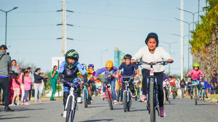 Más de 70 pequeños ciclistas participaron en la Bicicleteada Recreativa Infantil