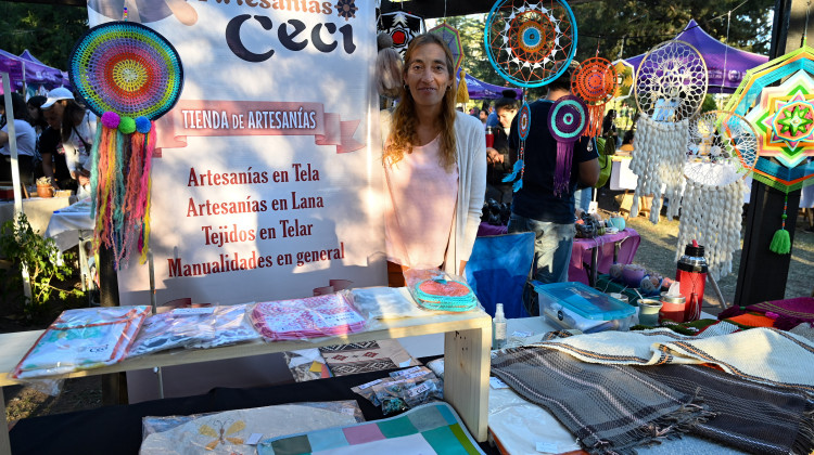 Artesanos en la feria y un impulso económico a sus emprendimientos