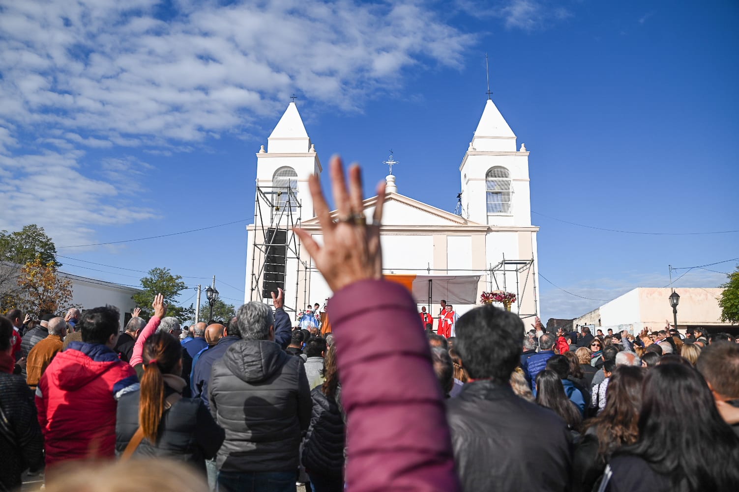 Miles de fieles se congregaron en Renca para brindar sus muestras de afecto y adoración