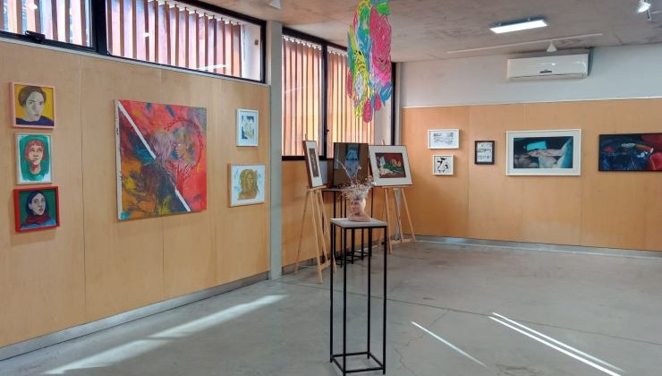 Abrió la muestra “Crónicas de la academia de artes: acercamiento a las prácticas de taller”