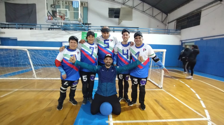 El equipo de Goalball de La Pedrera participó de la Liga del Interior