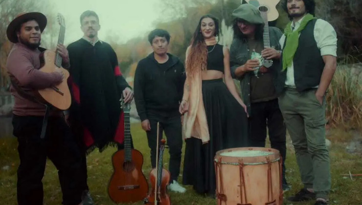 “Daniela y Los Garrones” estrenó el videoclip de su chacarera “Gualicho”