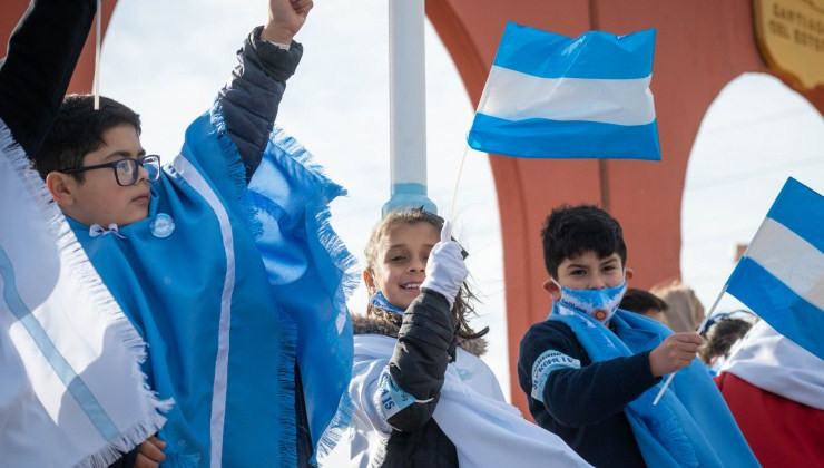 Más de 60 estudiantes prometerán lealtad a la Bandera Argentina en Toro Negro