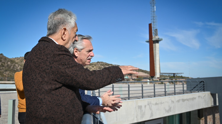 El gobernador recibió al presidente de la Nación y recorrieron obras en la ciudad