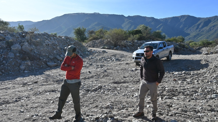 San Luis Agua trabaja en arroyos de la costa de las Sierras de los Comechingones