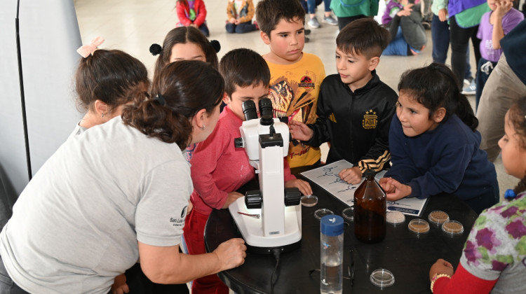 San Luis Agua visitó la Escuela Pública Experimental “María Delia Gatica de Montiveros”