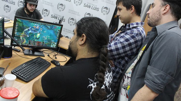 Llegan las semifinales del torneo “Juventudes Gamers”