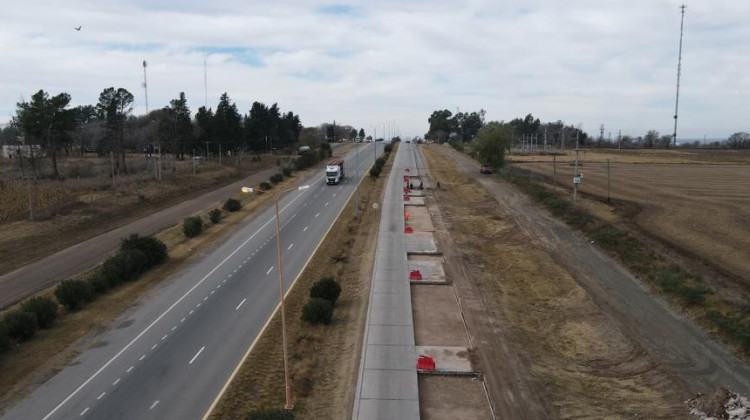 Reparan lozas y repavimentan diferentes sectores de la Autopista de las Serranías Puntanas