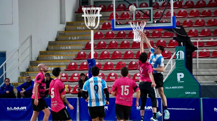 EDIP gritó campeón en un domingo a puro Cestoball en La Pedrera