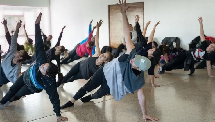 Capacitan a bailarines de “Sueños del Arte” en diferentes géneros musicales