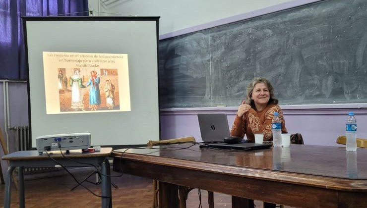 La historiadora Cintia Martínez brindará una charla sobre mujeres protagonistas de la historia argentina