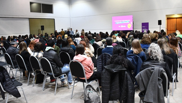 El Ministerio de Educación continúa capacitando en la Guía para el bienestar en las escuelas