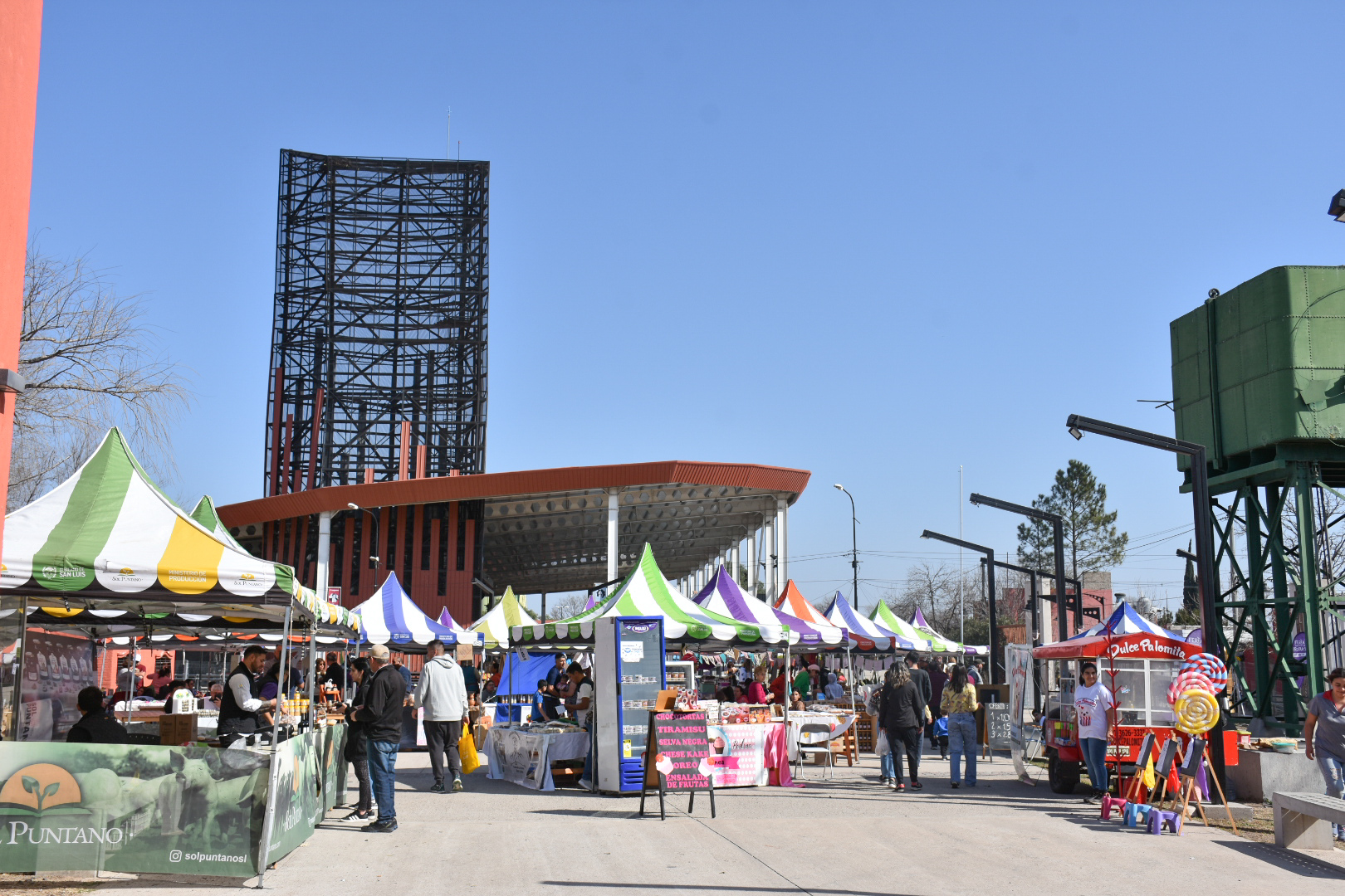 La Feria de Pequeños y Medianos Productores se sumó al festejo por el Día de la Infancia