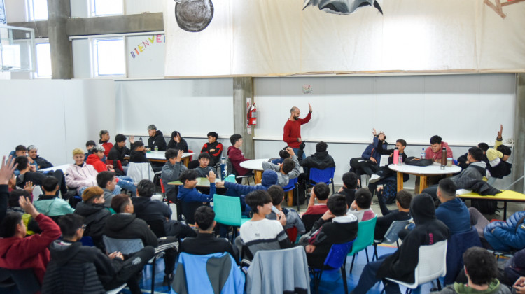 Continúan los talleres de gestión menstrual en escuelas de la provincia