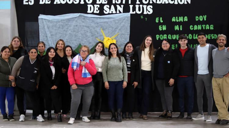 Estudiantes de la Escuela Generativa “María Eva Duarte de Perón” prometieron Lealtad a la Bandera de San Luis