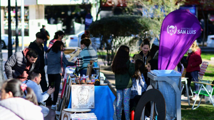 Miles de puntanos festejaron el aniversario de la ciudad de San Luis 