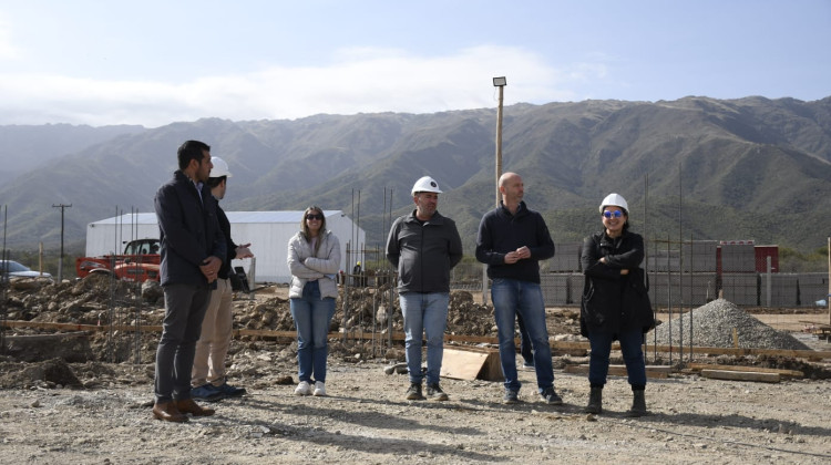 La obra de la nueva escuela en “Los Molles” avanza a buen ritmo