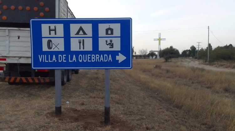 Quince localidades y el Parque Nacional Sierras de las Quijadas cuentan con nueva cartelería en sus rutas