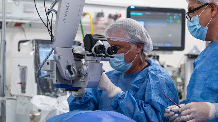 El Hospital Central “Dr. Ramón Carrillo” ya realizó más de 100 cirugías de cataratas