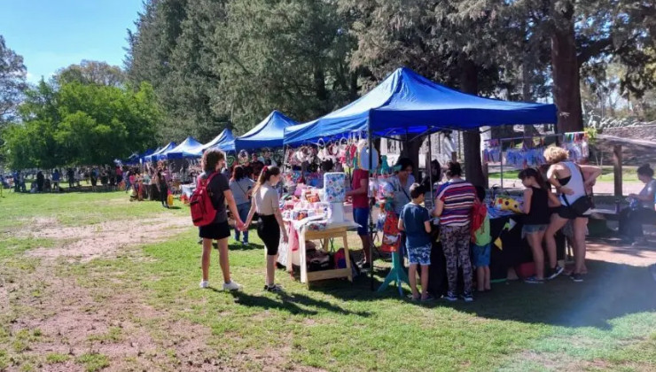 Cien artesanos del MADA participarán en la Feria de Productores este domingo