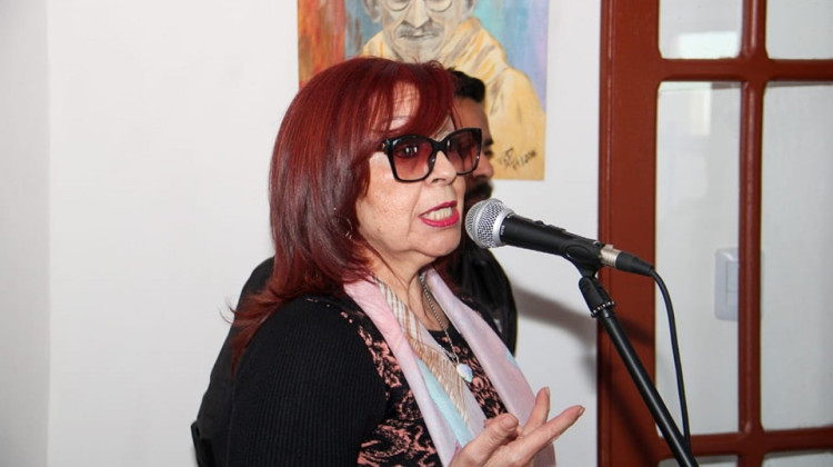 La artista plástica Patricia Herrera expone en la Casa Cultural de Quines