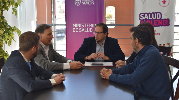 Salud y Defensoría del Pueblo trabajan para impulsar la protección de derechos en salud