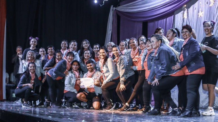 RN Stars, academia de ritmos e interpretación estuvo en el Teatro del Molino Fénix