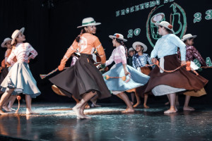 Semblanza presentó el Encuentro Infanto Juvenil de danzas folclóricas