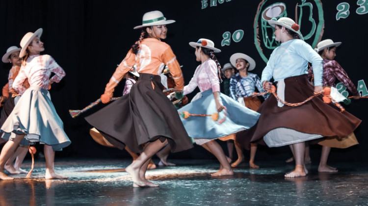 Semblanza presentó el Encuentro Infanto Juvenil de danzas folclóricas