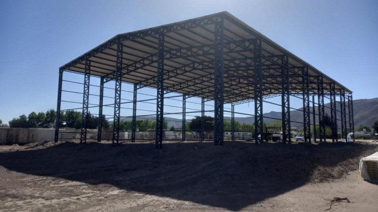 Avanza la obra del polideportivo y salón cultural y recreativo en Villa del Carmen