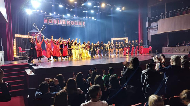 Con una producción íntegramente puntana, El “Gran Moulin Rouge” deslumbró en el Cine Teatro San Luis