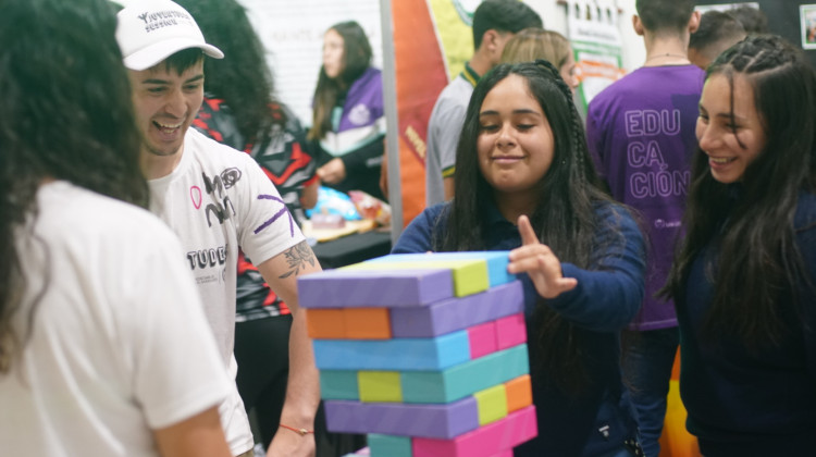 Juventudes estará con un stand interactivo y charlas “Psico session”