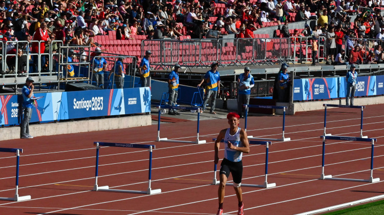 Bruno “El Cardenal” De Genaro participó en la final de 400 metros con vallas