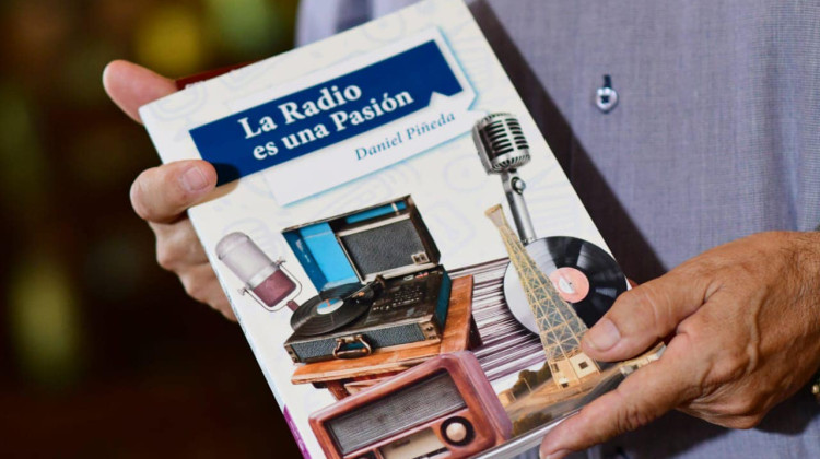 El libro “La Radio es una pasión” fue presentado en sociedad 