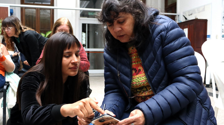 Los cursos de la ULP favorecen la inclusión tecnológica de los adultos mayores